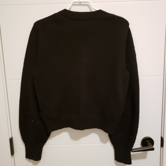 H&M Size M Black Cropped Fuzzy Cardigan - Picture 6 of 6